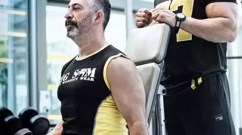 Cem Yılmaz'ın Kas Gösterisi Dikkat Çekti! GORA 4 GORA'nın Öncesinde Son Durum Gözler Önünde