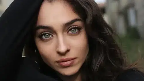 Cemre Baysel kimdir, nereli, kaç yaşında? Cemre Baysel hangi dizilerde oynadı?