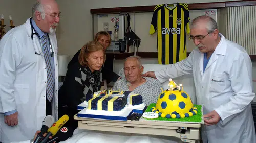 Lefter Küçükandonyadis'in Aile Hayatı: Efsane Futbolcunun Özel Yaşamı Merak Ediliyor!