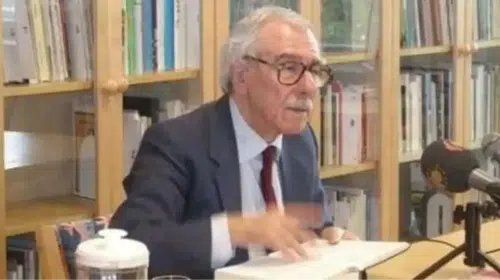 Kürt Edebiyatının Öncüsü Mehmet Emin Bozarslan 90 Yaşında Hayatını Kaybetti