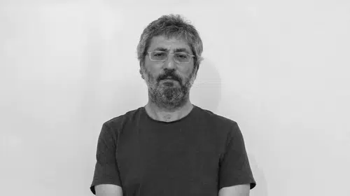 Sanat dünyası yas tutuyor: Mustafa Pancar kanserle mücadelede hayatını kaybetti.