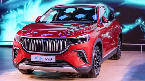 2026'da en çok satan otomobil: Elektrikli ve SUV'lar pazarın dinamiklerini şekillendiriyor!