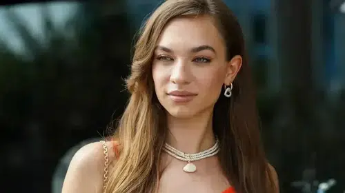 Doktor: Başka Hayatta Zeren Ünver Kimdir?