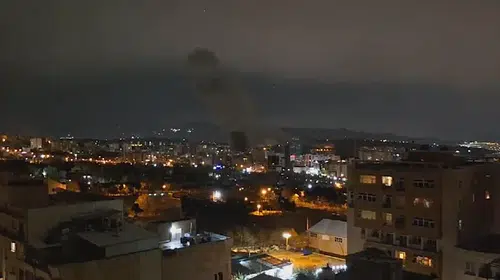 Tahran'ın Doğu Bölgesinde Ardışık Patlama Sesleri Tartışmalara Neden Oldu!