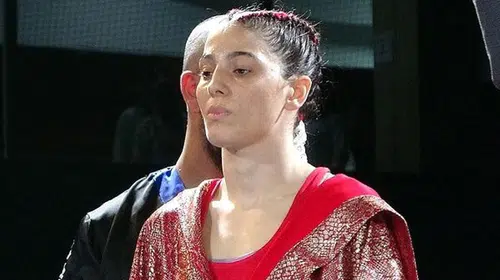 Survivor'da dikkat çeken isimlerden biri olan Seren Ay Çetin hakkında merak edilenler: Yaşı ve memleketi!