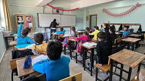 23 Mart 2026 Pazartesi Okul Var Mı, Yok Mu? Ara Tatil Bitti Mi, Okullar Ne Zaman Açılıyor?