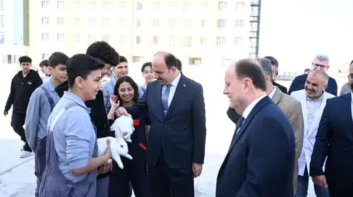 Başkan Altay ve milletvekili Baykan öğrencilerle buluştu