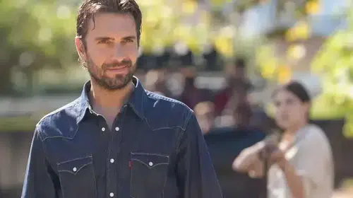 Ulaş Tuna Astepe: Yaşı, Kökeni ve Rol Aldığı Diziler Hakkında Bilgiler!