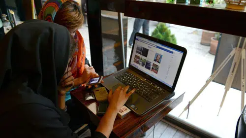 İran'da İnternet Kısıtlamaları Ekonomiye Zarar Verdi: Günlük Milyonlarca Dolar Kaybı!