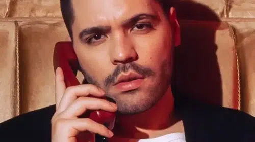 Emir Can İğrek: Yaşı, Sevgilisi ve Şarkılarıyla Müzik Dünyasına Damga Vuran İsim!