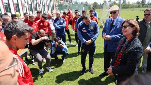 Eskişehirspor'a Balıkesirspor Maçı Öncesi Moral Dolu Ziyaret!