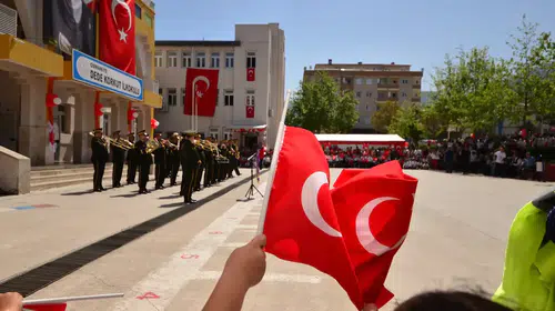 23 Nisan’da Hangi Kurumlar Faaliyete Ara Verecek? Okulların Açık mı, Kapalı mı Olacağı Belli Oldu!