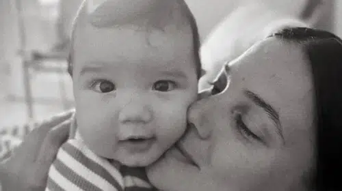 Pınar Deniz: Bebeğimi aldığı an korkudan neredeyse bayılacaktım!