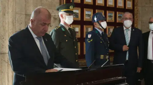 Özdağ, İzmir Ticaret Odası’na ziyaret gerçekleştirdi