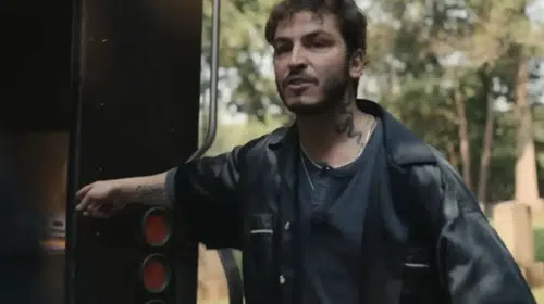 Boran Kuzum’un Yer Aldığı Netflix Dizisi: Big Mistakes'in Konusu ve Oyuncu Kadrosu