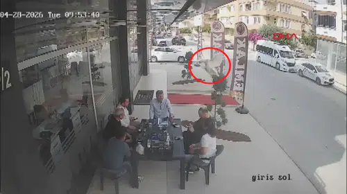 Mersin’de kahvaltı keyfi kabusa döndü: Tavuk bir anda masaya çullandı