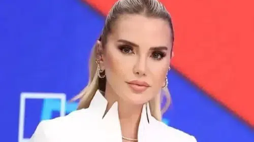 Ece Erken'in "Gel Konuşalım" Programındaki Yokluğu Merak Ediliyor: Ayrıldı mı, Yoksa Veda mı Etti?