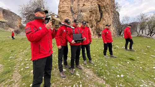 Tunceli'de Gülistan Doku'nun bulunması için büyük bir mücadele başlatıldı! JAK ve JASAT ekipleri aktif rol alıyor