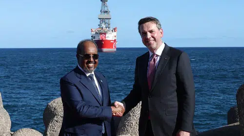 Bakan Bayraktar, Somali'de Çağrı Bey Sondaj Gemisi ile İlgili Önemli Bir Karşılamaya İmza Attı