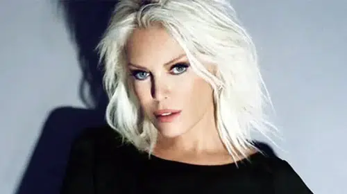 Ajda Pekkan kimdir ve 60 yılı aşan kariyeri nasıldır?