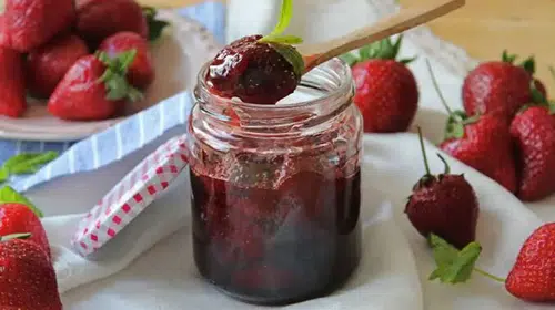 İki Kiloluk Çilek Reçeli Tarifi: Eşsiz Lezzetin Sırları!