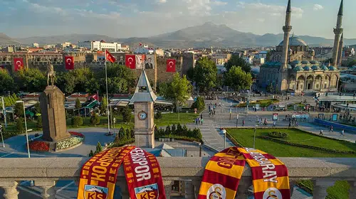 Kayseri'de şampiyonluk coşkusuna vefa molası: Taraftarlardan takdire şayan karar