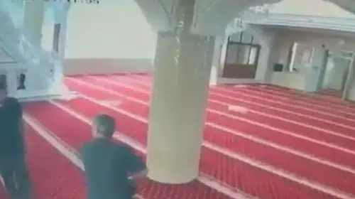Bahçelievler'de dehşet anları: Temizlik yapan imamı acımasızca darbetti