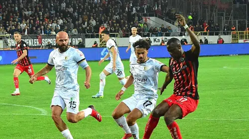 Çorum'da zafer gecesi: Final biletini uzatmalarda kaptılar
