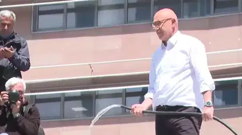 Mahmut Tanal'dan 'tatil' iddialarına sert çıkış: Direksiyon başında uyumamı mı bekliyordunuz?