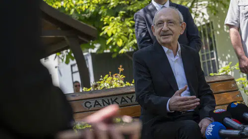 CHP kulislerinde hareketli saatler: Parti Meclisi toplantısı ertelendi