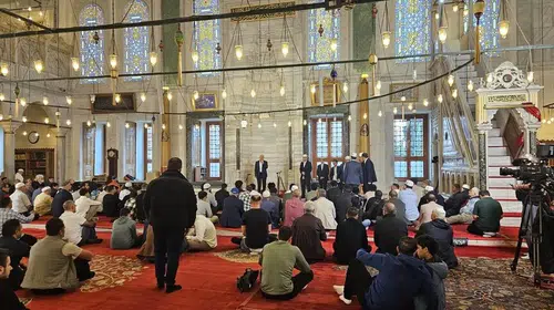Genç hafızlar İstanbul'un fethini manevi bir coşkuyla selamladı: 1453 hatim bir araya geldi