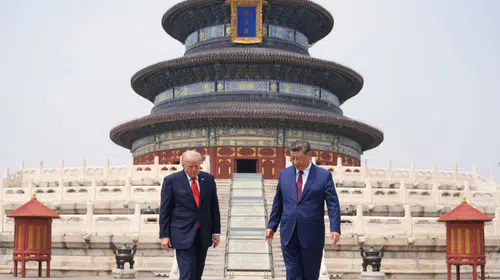 Pekin zirvesinde dikkat çeken kare: Trump ve Xi'nin sessiz mesajları