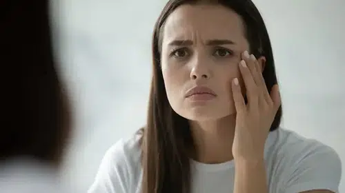 Gözlerinizdeki bahar yorgunluğuna dikkat: Evdeki yöntemler şifa değil hasar getiriyor