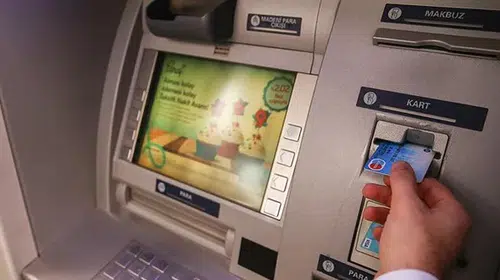 Bayram hazırlığında nakit paniğine dikkat: ATM'lerde yoğun mesai başlıyor
