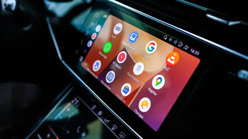 Sürüşte alarm krizi bitiyor: Google, Android Auto için beklenen o özelliği devreye alıyor