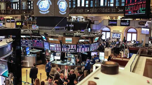 Wall Street'te yön arayışı: Teknoloji devleri yükselirken endeksler ayrıştı