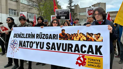 Denizlerin idealleri 54 yıl sonra yeniden yankılanıyor: Emperyalizme karşı tam bağımsızlık vurgusu