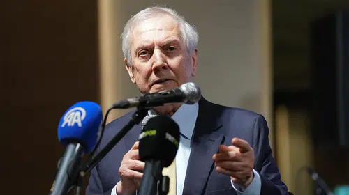 Aziz Yıldırım'dan transferde net mesaj: Sarı lacivertli taraftarların özlemi sona eriyor