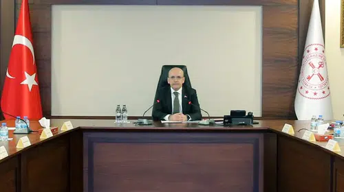 Ekonomi yönetiminde kritik zirve: Bakan Şimşek piyasalar için düğmeye bastı