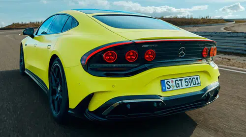 Sessiz devrimde V8 özlemi: Mercedes'in yeni canavarı dijital sesle yollara çıkıyor