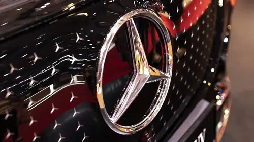 Otomotiv devinde yeni dönem: Mercedes rotayı savunma sanayine çevirdi