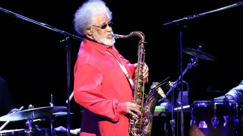 Caz dünyasının dev ismi veda etti: Saksofonun efsanesi Sonny Rollins 95 yaşında yaşamını yitirdi