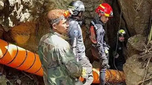 Laos'ta Mağara Dehşeti: 10 Günlük Karanlıktan Sağ Çıktılar