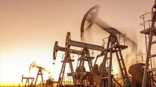 Petrol piyasasında gözler jeopolitik gerilime çevrildi: Fiyatlar yön arıyor