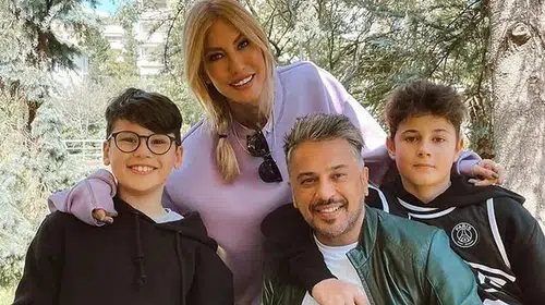 Emre Altuğ'dan Çeşme'de 'Baba-Oğul' şovu: Dalgalarla böyle dans ettiler