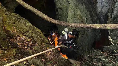 Laos'un ıssız derinliklerinde mucize kurtuluş: Mağarada kaybolan 5 kişi sağ salim çıktı