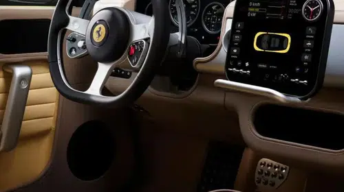 Hız tutkunlarını ikiye bölen hamle: Ferrari’nin elektrikli devrimi Luce sahneye çıktı