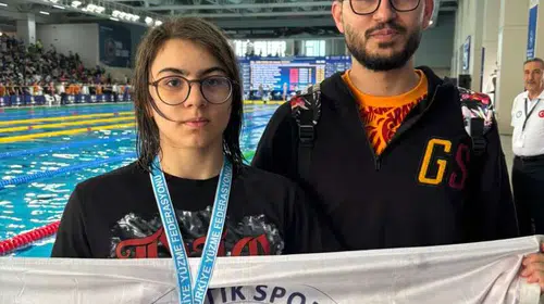 Havuzun yeni yıldızı Muğla’dan çıktı: 13 yaşındaki Devrim Defne kürsüyü kimseye bırakmadı