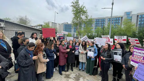 Adalet Nöbeti Yarım Kaldı: İstismar Davasında İlk Duruşma Ertelendi