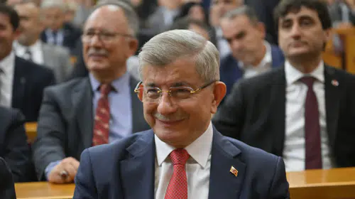 Siyasette bayram rüzgarı: Liderlerden birlik ve dayanışma çağrısı